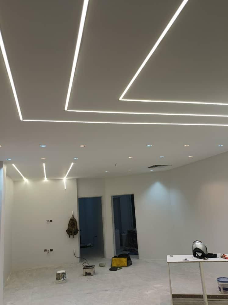 نمونه کار و طراحی سقف کاذب با نور پردازی